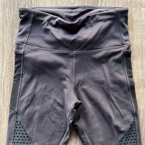 Uniquely Lorna Jane Size Small Grey Mesh Leggings - Picture 2 of 6